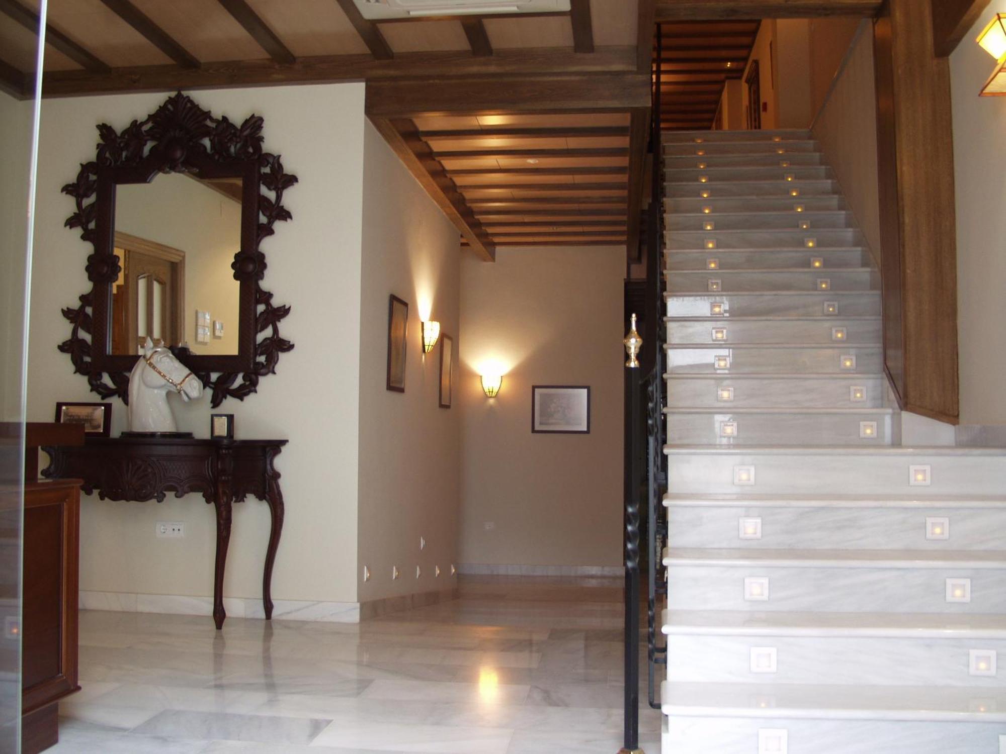 Hotel Las Casas Del Duque Osuna Ngoại thất bức ảnh