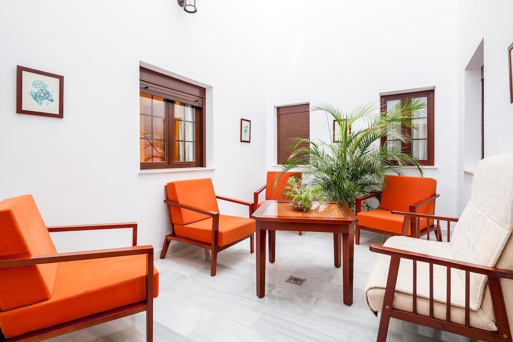 Hotel Las Casas Del Duque Osuna Ngoại thất bức ảnh