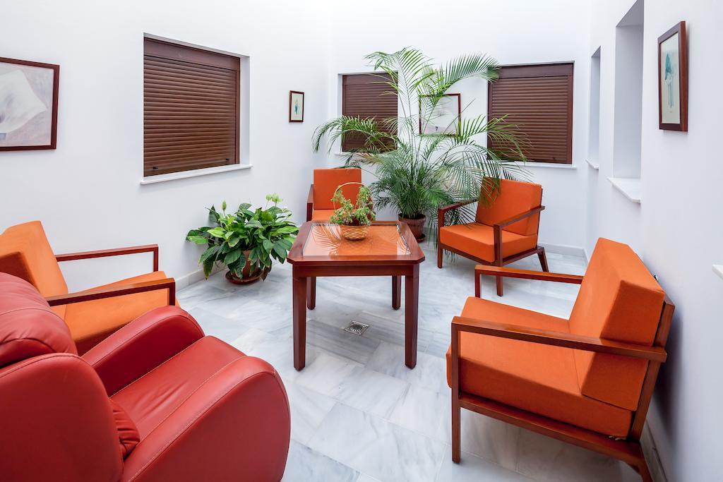 Hotel Las Casas Del Duque Osuna Ngoại thất bức ảnh
